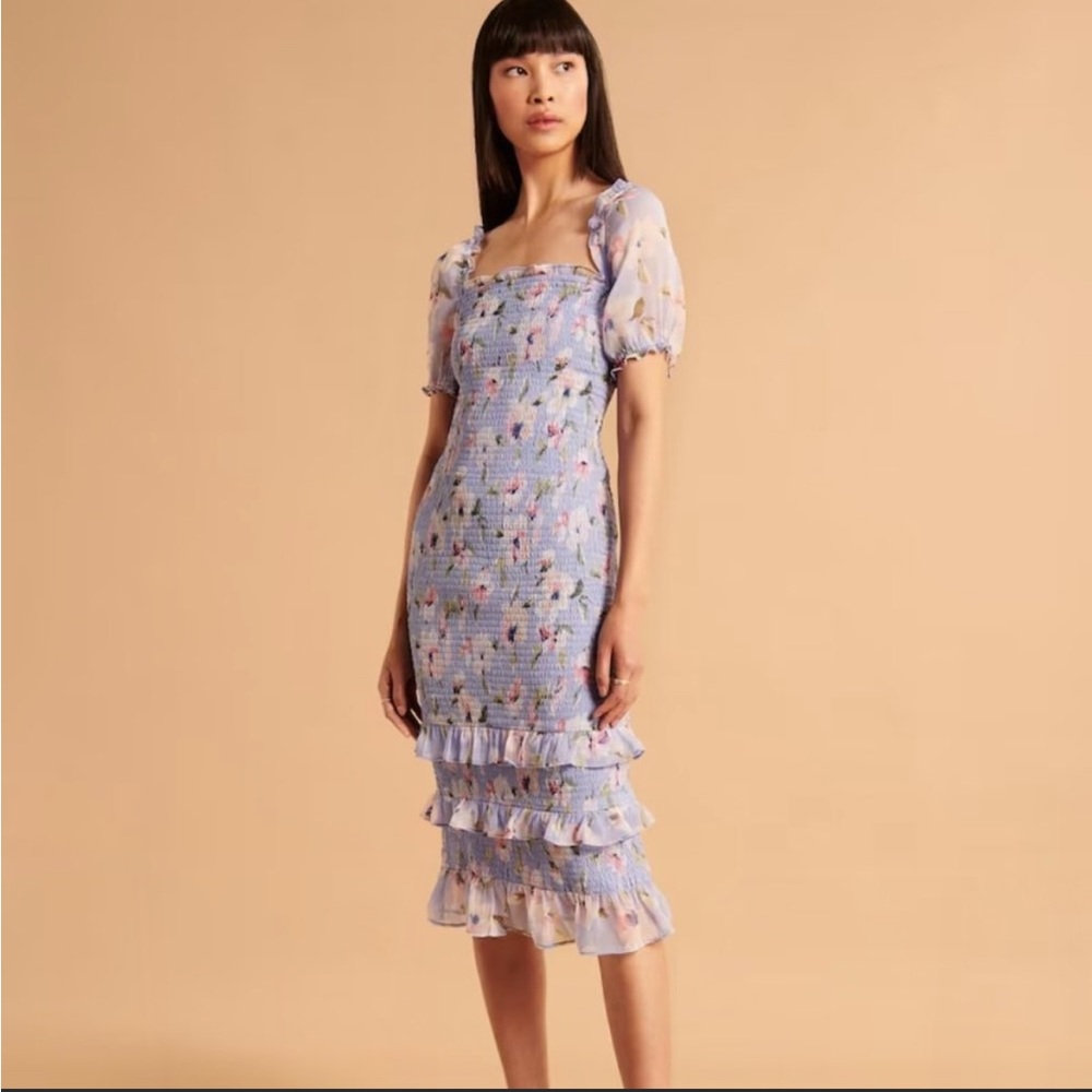 NWT Abercrombie & Fitch Light Blue Floral Smocked Midi Dress
